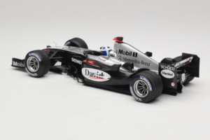 McLaren MP4/19 Mercedes D. Coulthard F1 2004 Minichamps 1:18 530041805 Metall – Bild 5 von 7
