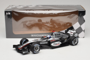 McLaren MP4/19 Mercedes D. Coulthard F1 2004 Minichamps 1:18 530041805 Metall – Bild 7 von 7