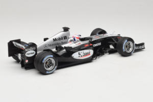 McLaren MP4/19 Mercedes K. Raikkonen F1 2004 Minichamps 1:18 530041806 Metall – Bild 2 von 7