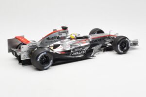 McLaren Mercedes MP4-21 #4 J.P. Montoya F1 2006 Minichamps 1:18 530061804 Metall – Bild 2 von 6