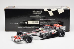 McLaren Mercedes MP4-21 #4 J.P. Montoya F1 2006 Minichamps 1:18 530061804 Metall – Bild 6 von 6