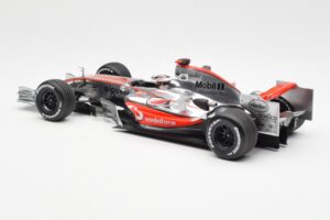 McLaren MP4-21 Mercedes #4 J-P. Montoya Showcar 2006 Minichamps 1:18 MONTOYA002 Metall – Bild 5 von 6