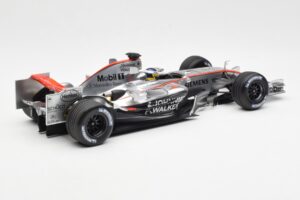 McLaren Mercedes MP4-21 P. de la Rosa F1 Showcar 2006 Minichamps 1:18 B66962346 Metall – Bild 2 von 6