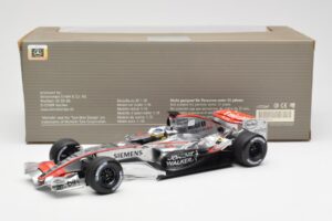 McLaren Mercedes MP4-21 P. de la Rosa F1 Showcar 2006 Minichamps 1:18 B66962346 Metall – Bild 6 von 6