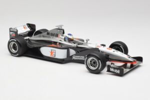 McLaren MP4/13 #8 M. Hakkinen F1 World Champion 1998 Minichamps 1:18 18690008 Metall – Bild 4 von 7