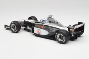 McLaren MP4/13 #8 M. Hakkinen F1 World Champion 1998 Minichamps 1:18 18690008 Metall – Bild 5 von 7