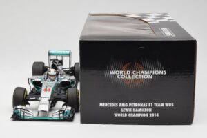 Mercedes AMG Petronas W05 #44 L. Hamilton F1 World Champion 2014 Minichamps 1:18 186140044 Metall – Bild 6 von 7