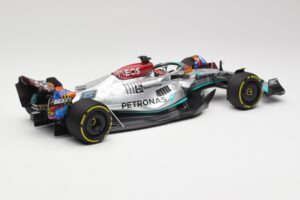 Mercedes AMG W13 E Performance Petronas #63 G. Russell Miami GP 2022 Minichamps 1:18 110220563 Metall – Bild 2 von 7