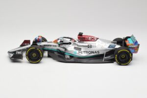 Mercedes AMG W13 E Performance Petronas #63 G. Russell Miami GP 2022 Minichamps 1:18 110220563 Metall – Bild 3 von 7