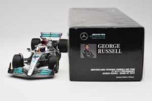 Mercedes AMG W13 E Performance Petronas #63 G. Russell Miami GP 2022 Minichamps 1:18 110220563 Metall – Bild 6 von 7