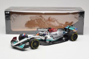 Mercedes AMG W13 E Performance Petronas #63 G. Russell Miami GP 2022 Minichamps 1:18 110220563 Metall – Bild 7 von 7