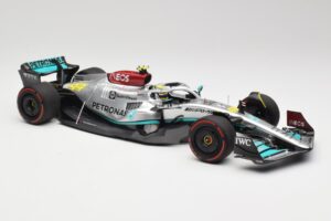 Mercedes AMG W13 E Performance Petronas #44 L. Hamilton Spanish GP 2022 Minichamps 1:18 110220044 Metall – Bild 4 von 7