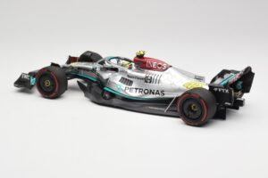 Mercedes AMG W13 E Performance Petronas #44 L. Hamilton Spanish GP 2022 Minichamps 1:18 110220044 Metall – Bild 5 von 7