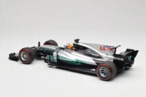 Mercedes AMG W08 EQ Power+ Petronas #44 L. Hamilton F1 World Champion 2017 Minichamps 1:18 186170044 Resin – Bild 5 von 7