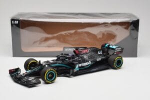 Mercedes AMG W11 Petronas #44 L. Hamilton Styrian GP Winner 2020 Minichamps 1:18 110200244 Resin – Bild 7 von 7