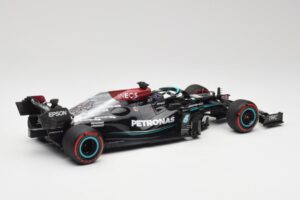Mercedes AMG W12 Petronas #44 L. Hamilton Spanish GP 100th Pole 2021 Minichamps 1:18 110210444 Resin – Bild 2 von 7