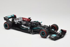 Mercedes AMG W12 Petronas #44 L. Hamilton Spanish GP 100th Pole 2021 Minichamps 1:18 110210444 Resin – Bild 4 von 7