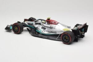 Mercedes AMG W13 E Performance Petronas #44 L. Hamilton Brazilian GP 2022 Minichamps 1:18 110222144 Resin – Bild 5 von 7