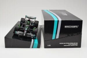 Mercedes AMG W14 E Performance Petronas #63 G. Russell Bahrain GP 2023 Minichamps 1:18 113230163 Resin – Bild 6 von 7