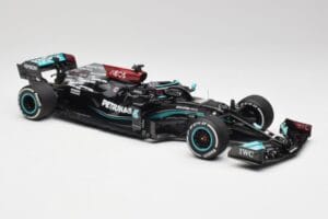 Mercedes AMG W12 #44 L. Hamilton Bahrain GP 2021 Minichamps 1:18 110210144 Metall – Bild 4 von 7