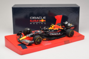 Red Bull Racing RB18 #1 M. Verstappen Oracle Winner Dutch GP 2022 Minichamps 1:18 113223501 Metall – Bild 7 von 7