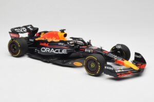 Oracle Red Bull Racing RB18 #1 M. Verstappen Winner Italian GP 2022 Minichamps 1:18 110221601 Metall – Bild 4 von 7