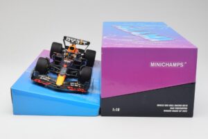 Red Bull Racing RB18 #1 M. Verstappen Winner Miami GP 2022 Minichamps 1:18 113220501 Metall – Bild 6 von 7