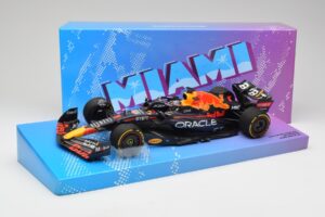 Red Bull Racing RB18 #1 M. Verstappen Winner Miami GP 2022 Minichamps 1:18 113220501 Metall – Bild 7 von 7