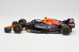 Oracle Red Bull Racing RB18 #11 S. Perez Saudi Arabian GP 2022 Minichamps 1:18 110220011 Metall – Bild 3 von 7