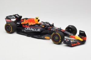 Oracle Red Bull Racing RB18 #11 S. Perez Saudi Arabian GP 2022 Minichamps 1:18 110220011 Metall – Bild 4 von 7