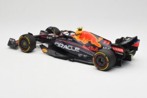 Oracle Red Bull Racing RB18 #11 S. Perez Saudi Arabian GP 2022 Minichamps 1:18 110220011 Metall – Bild 5 von 7