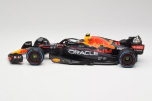 Oracle Red Bull Racing RB18 #11 S. Perez Monaco GP Winner Rain Tyre Version 2022 Minichamps 1:18 110222711 Metall – Bild 3 von 7