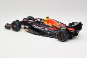 Oracle Red Bull Racing RB18 #11 S. Perez Monaco GP Winner Rain Tyre Version 2022 Minichamps 1:18 110222711 Metall – Bild 5 von 7