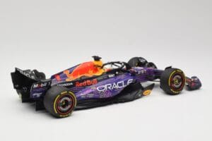 Oracle Red Bull Racing RB19 #33 M. Verstappen Las Vegas GP Winner 2023 Minichamps 1:18 110232201 Resin – Bild 2 von 7