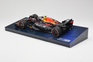 Red Bull Racing RB19 #11 S. Perez Winner Saudi Arabian GP 2023 Minichamps 1:18 113230111 Metall – Bild 5 von 6