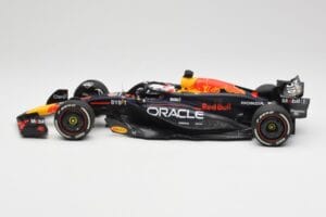 Oracle Red Bull Racing RB20 #1 M. Verstappen Winner Bahrain GP 2024 Minichamps 1:18 110240101 Metall – Bild 3 von 7