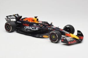 Oracle Red Bull Racing RB20 #1 M. Verstappen Winner Bahrain GP 2024 Minichamps 1:18 110240101 Metall – Bild 4 von 7
