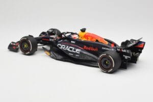 Oracle Red Bull Racing RB20 #1 M. Verstappen Winner Bahrain GP 2024 Minichamps 1:18 110240101 Metall – Bild 5 von 7