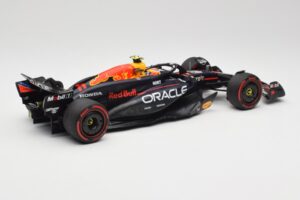 Red Bull Racing RB20 #11 S. Perez Bahrain GP 2024 Minichamps 1:18 110240111 Metall – Bild 2 von 7
