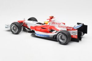 Panasonic Toyota Racing TF106 #8 R. Schumacher F1 2006 Minichamps 1:18 100060007 Metall – Bild 5 von 6
