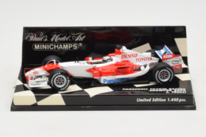Toyota TF106 Panasonic #12 J. Trulli Panasonic Toyota Racing Showcar 2006 Minichamps 1:43 400060078 Metall