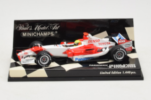 Toyota TF106 Panasonic #11 R. Schumacher Panasonic Toyota Racing Showcar 2006 Minichamps 1:43 400060077 Metall