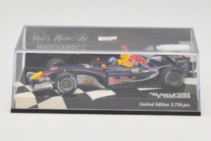 Red Bull Racing D. Coulthard Showcar 2005 Minichamps 1:43 400050084 Metall – Bild 5 von 5