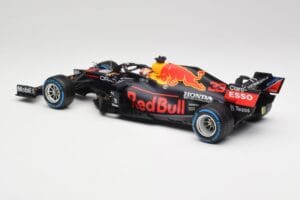 Red Bull Racing Honda RB16B #33 M. Verstappen Turkish GP 2nd Place 2021 Minichamps 1:18 110211633 Metall – Bild 5 von 7