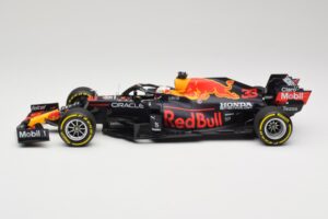 Red Bull Racing Honda RB16B #33 M. Verstappen Mexican GP Winner 2021 Minichamps 1:18 110211933 Resin – Bild 3 von 6