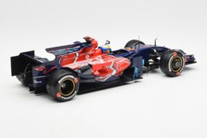 Red Bull Racing RB6 #6 M. Webber F1 Showcar 2010 Minichamps 1:18 150100076 Metall – Bild 2 von 6