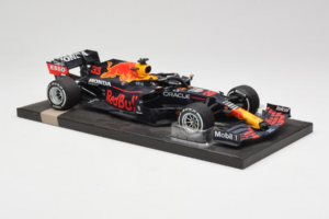 Red Bull Racing RB16B #33 M. Verstappen Monaco GP Winner 2021 Minichamps 1:18 113210533-R1 Resin – Bild 4 von 6