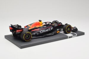 Oracle Red Bull Racing RB18 #33 M. Verstappen Belgian GP 2022 Minichamps 1:18 113221401 Resin – Bild 3 von 7