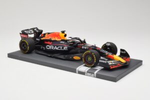 Oracle Red Bull Racing RB18 #33 M. Verstappen Belgian GP 2022 Minichamps 1:18 113221401 Resin – Bild 4 von 7