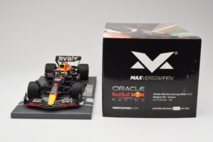 Oracle Red Bull Racing RB18 #33 M. Verstappen Belgian GP 2022 Minichamps 1:18 113221401 Resin – Bild 6 von 7
